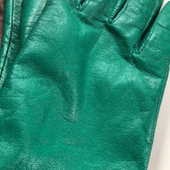 3 pairs of size medium leather driving gloves - Picture 4 of 8